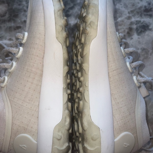 COPY - Women's Trail Runners SWT : 7.5 | CREAM / BEIGE | ONLY WORN TWICE - Picture 7 of 9